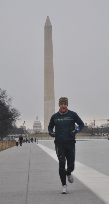 Washington Monument e o Capitólio lá ao fundo.